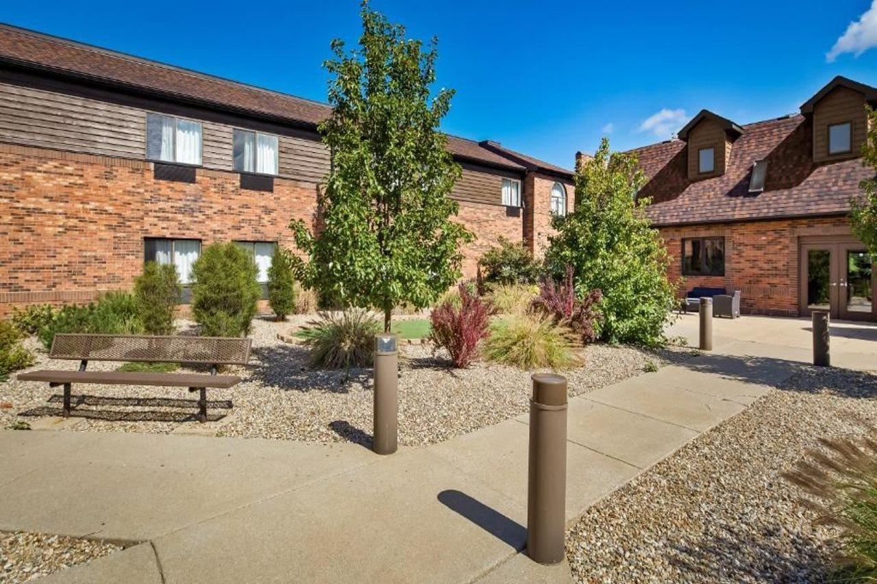 Bliss Point Inn & Suites New Buffalo Bagian luar foto
