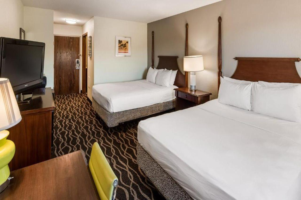 Bliss Point Inn & Suites New Buffalo Bagian luar foto